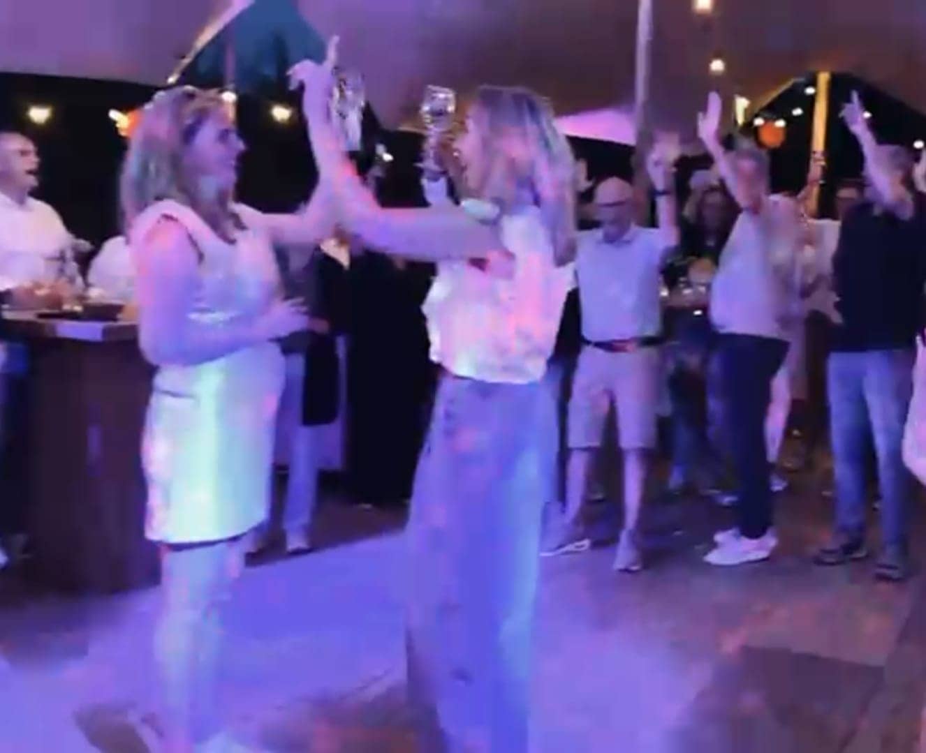 DJ Sixma, Sixma Music, DJ, muziek, dansen, feest, party, verjaardagsfeest, verjaardag, birthday